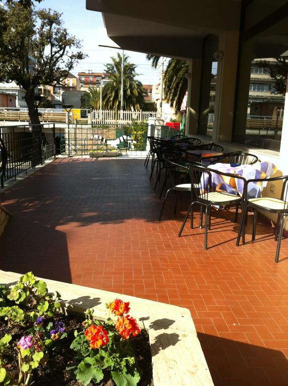 Hotel Gabbiano Porto San Giorgio Eksteriør bilde