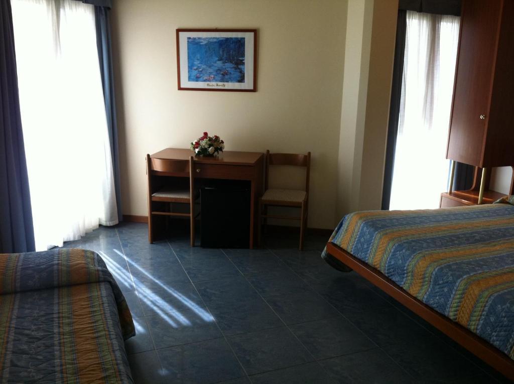 Hotel Gabbiano Porto San Giorgio Rom bilde