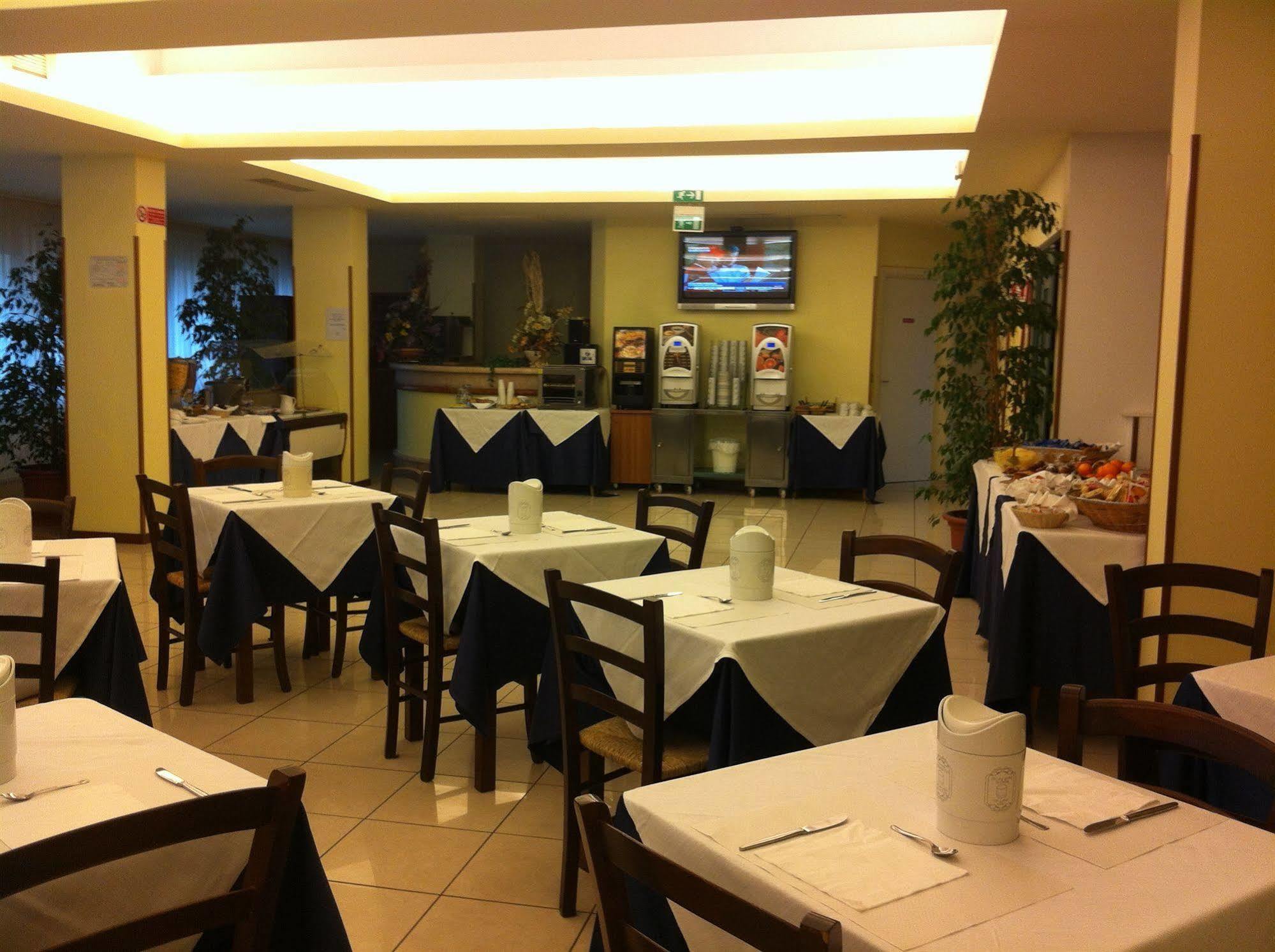 Hotel Gabbiano Porto San Giorgio Eksteriør bilde