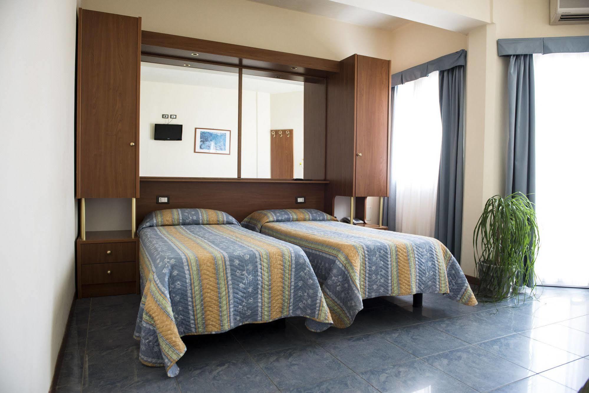 Hotel Gabbiano Porto San Giorgio Eksteriør bilde