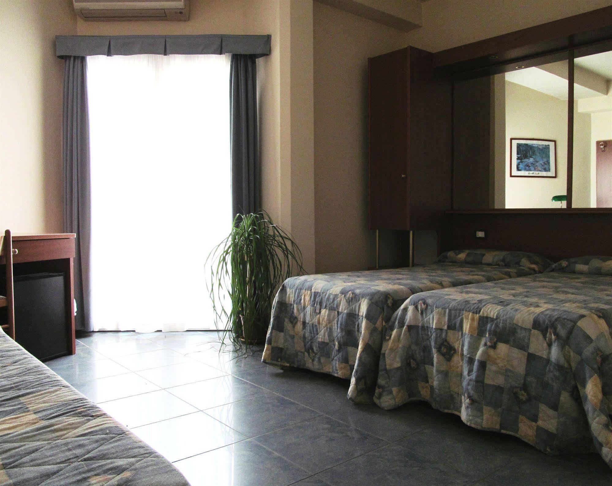 Hotel Gabbiano Porto San Giorgio Eksteriør bilde